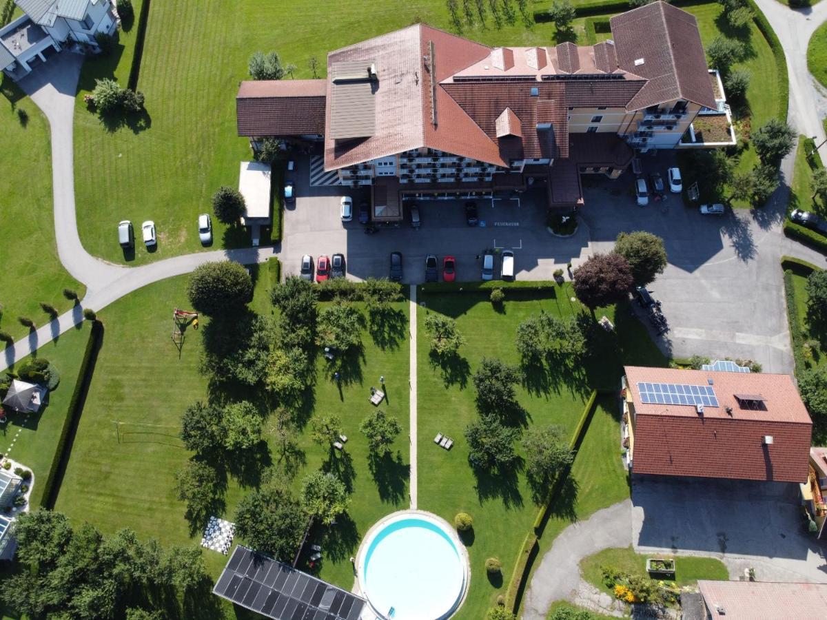 Hotel Pachernighof Velden am Woerthersee Exterior photo