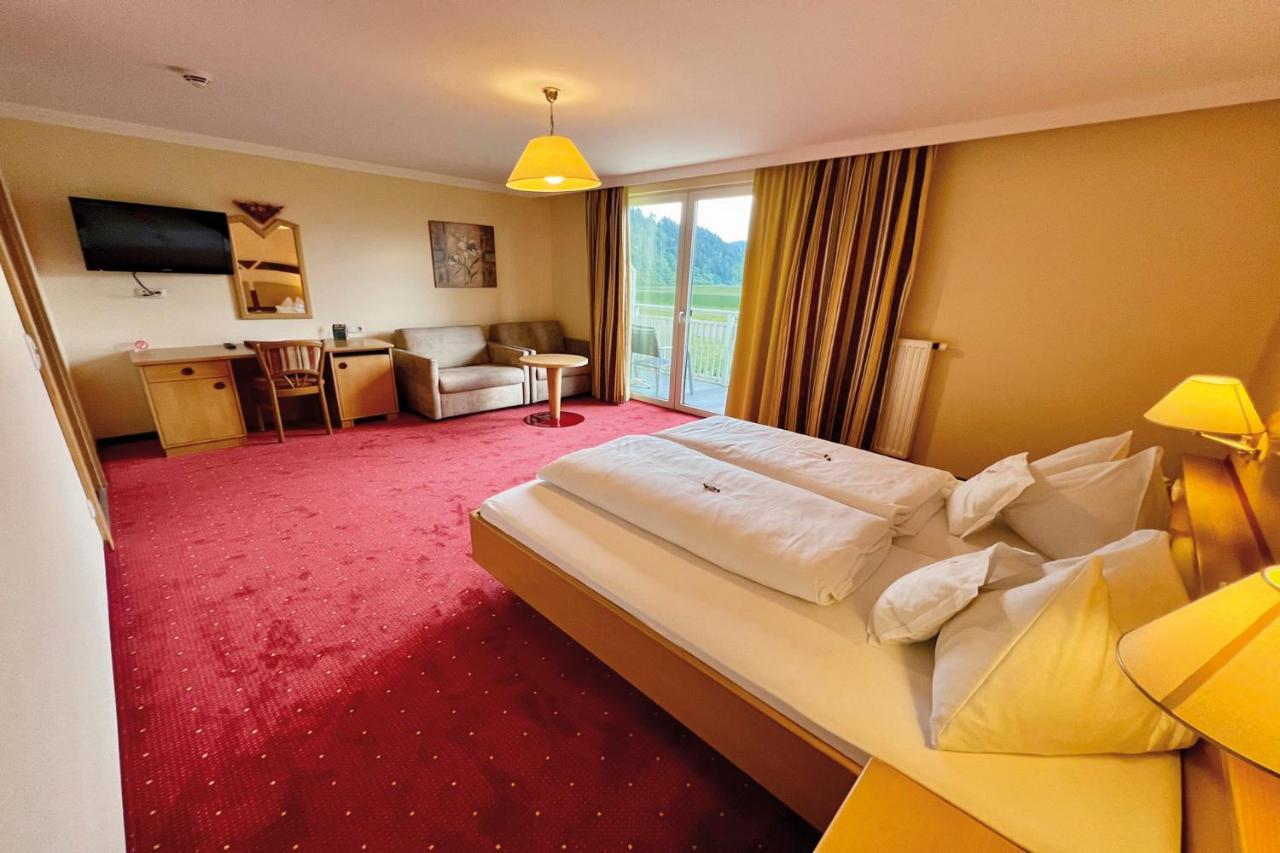 Hotel Pachernighof Velden am Woerthersee Exterior photo
